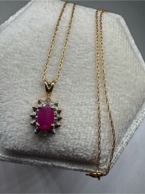 Vintage 10K Gold Natural Ruby Diamond Pendant Necklace 18 Inch